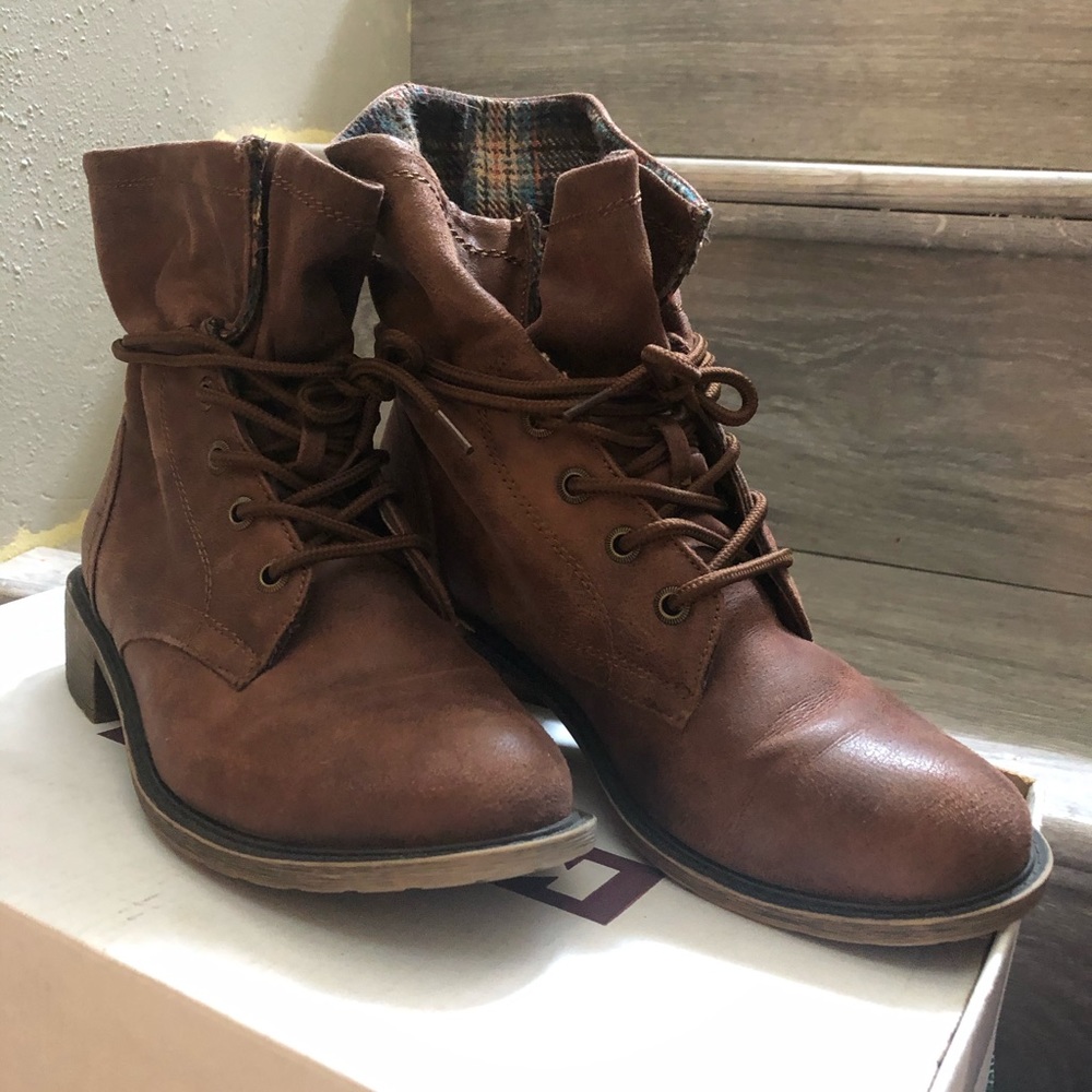 Miss Saprano moto boots
